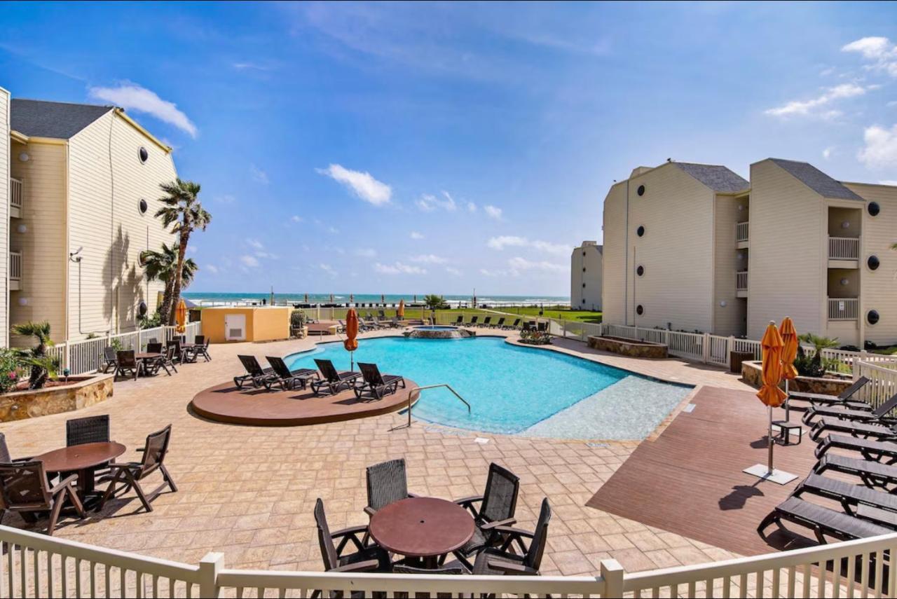 New Stunning Ocean-View Beachfront Resort, Heated Pool! Саут-Падре-Айленд Екстер'єр фото